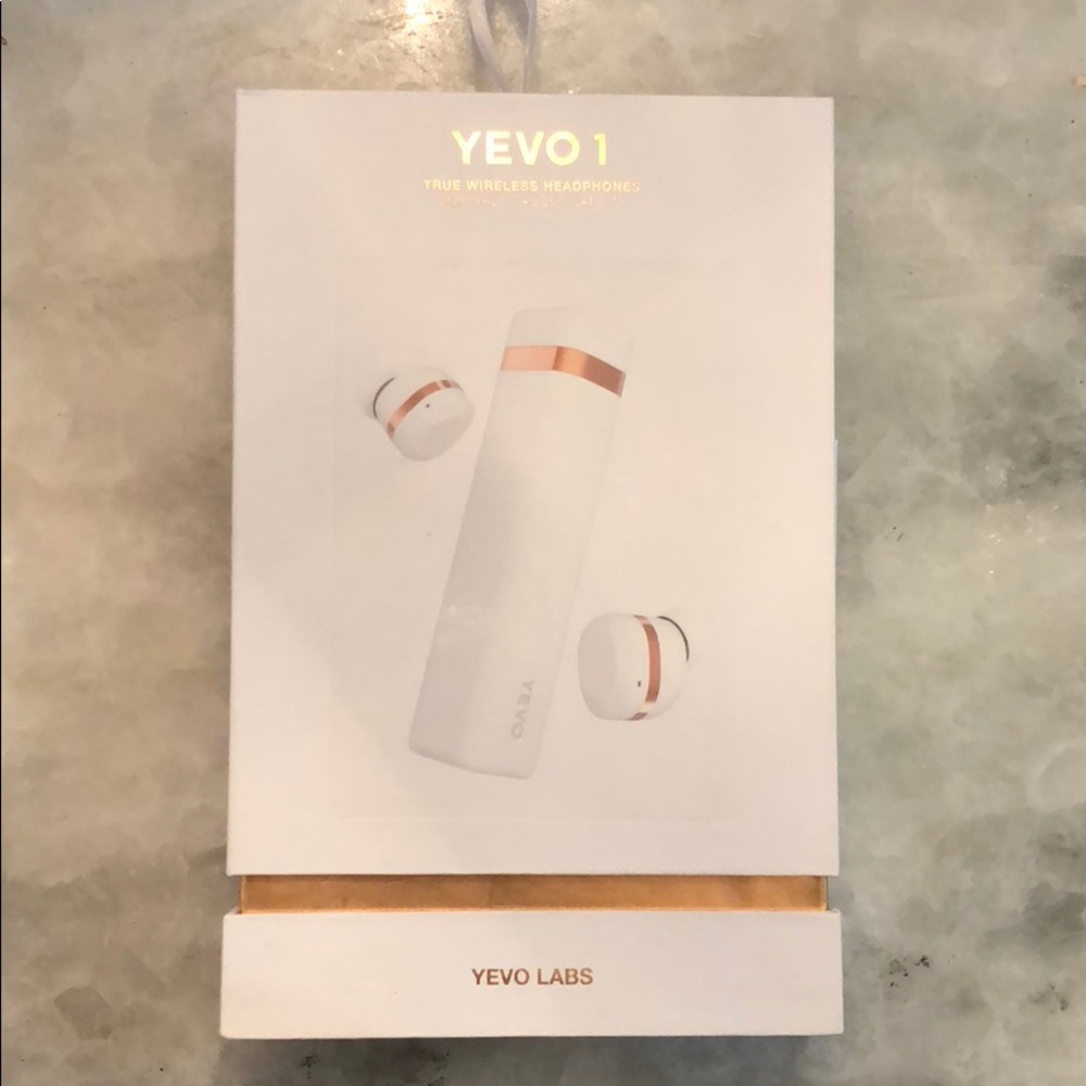 Brand new wireless head phones from YEVO 1